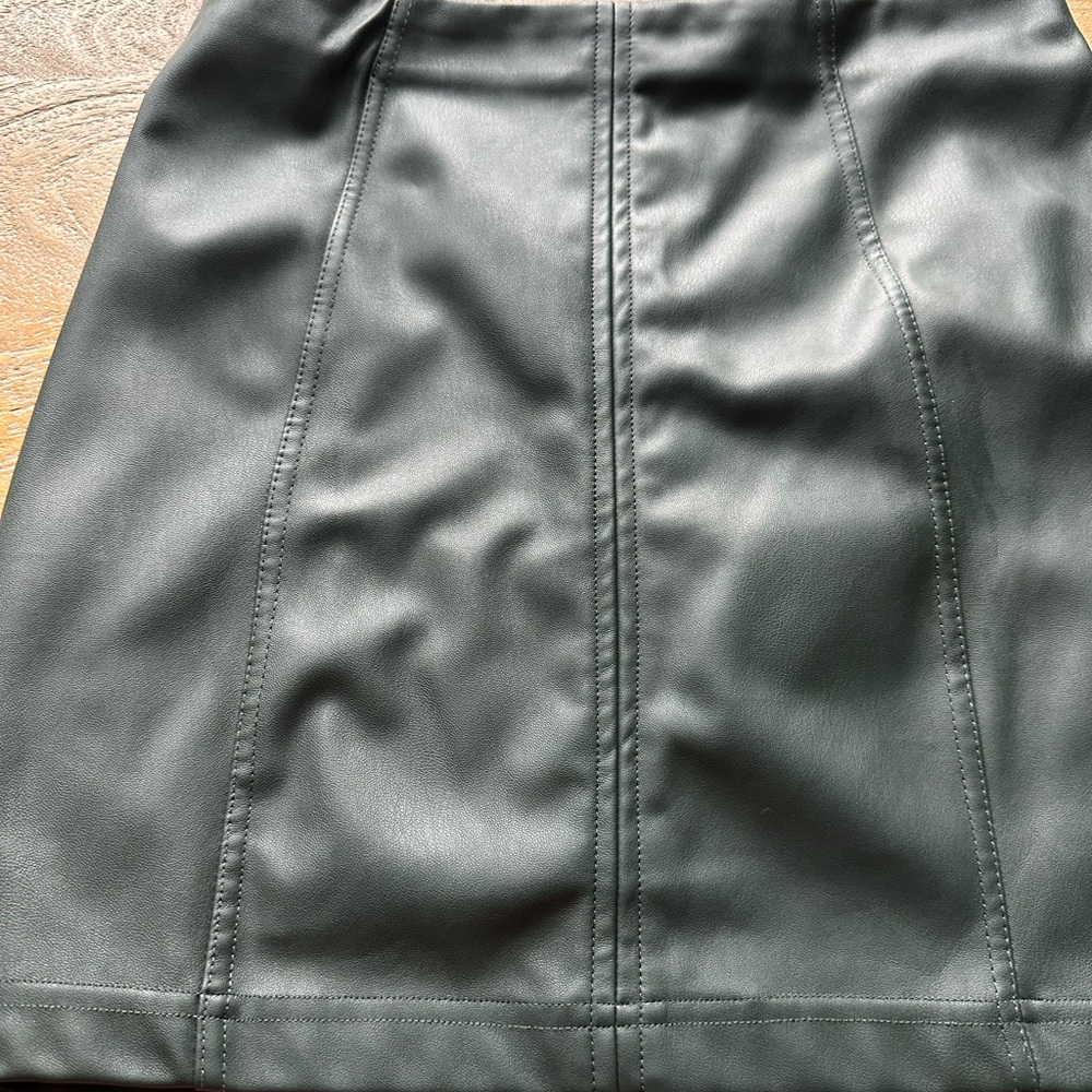 Shinestar Black Faux Leather Pencil Skirt with Panel Stitching